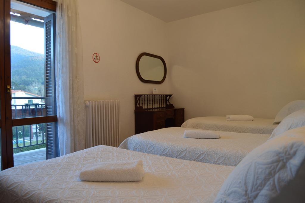 Pension El Peregrino De Larrasoana ภายนอก รูปภาพ
